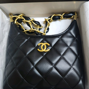 샤넬 퀼팅 호보백 체인백