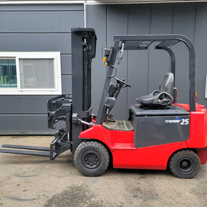 신차급 니찌유 2.5톤 힌지드 전동지게차 판매