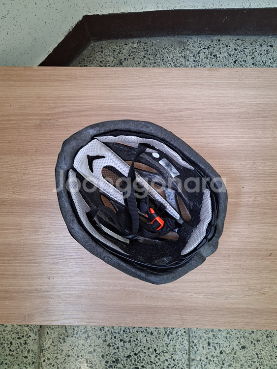 NUMERO UNO 자전거 헬멧 M 블랙 판매합니다~~--2