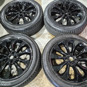 더뉴쏘렌토 튜온 19인치 순정 휠타이어 판매합니다