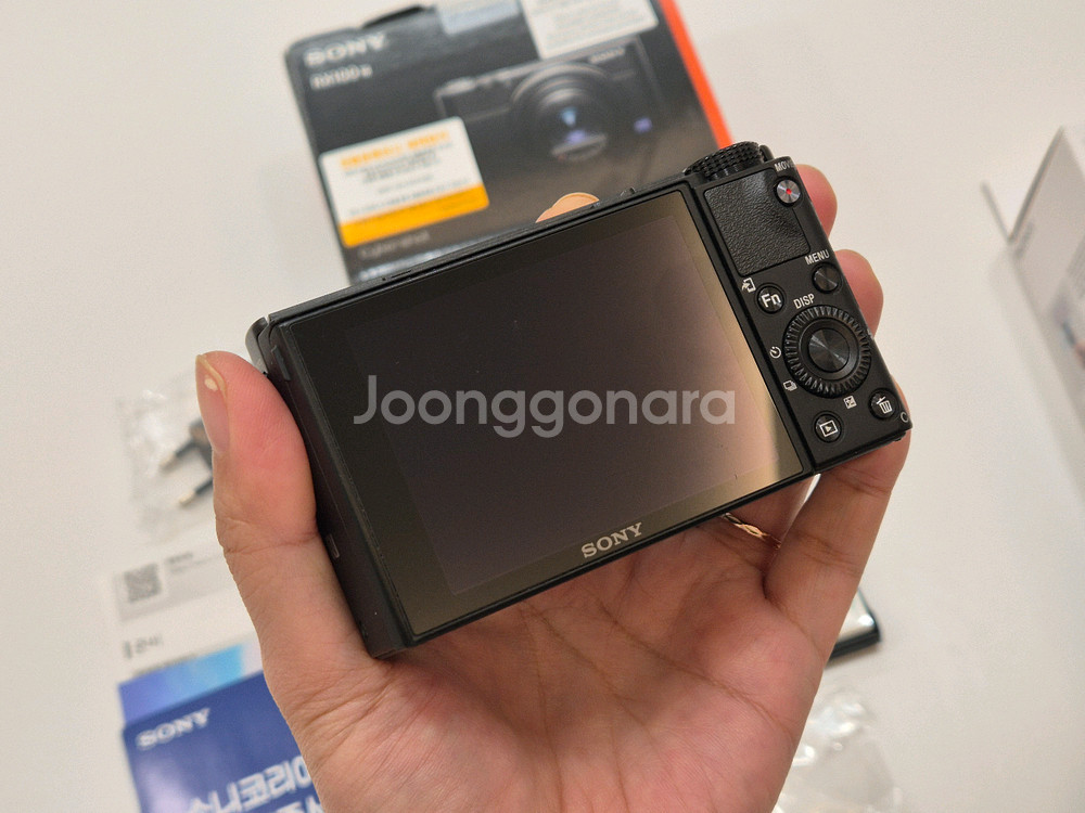 소니 RX100M7 디지털카메라 슈팅그립 추가배터리 박스 풀셋--2