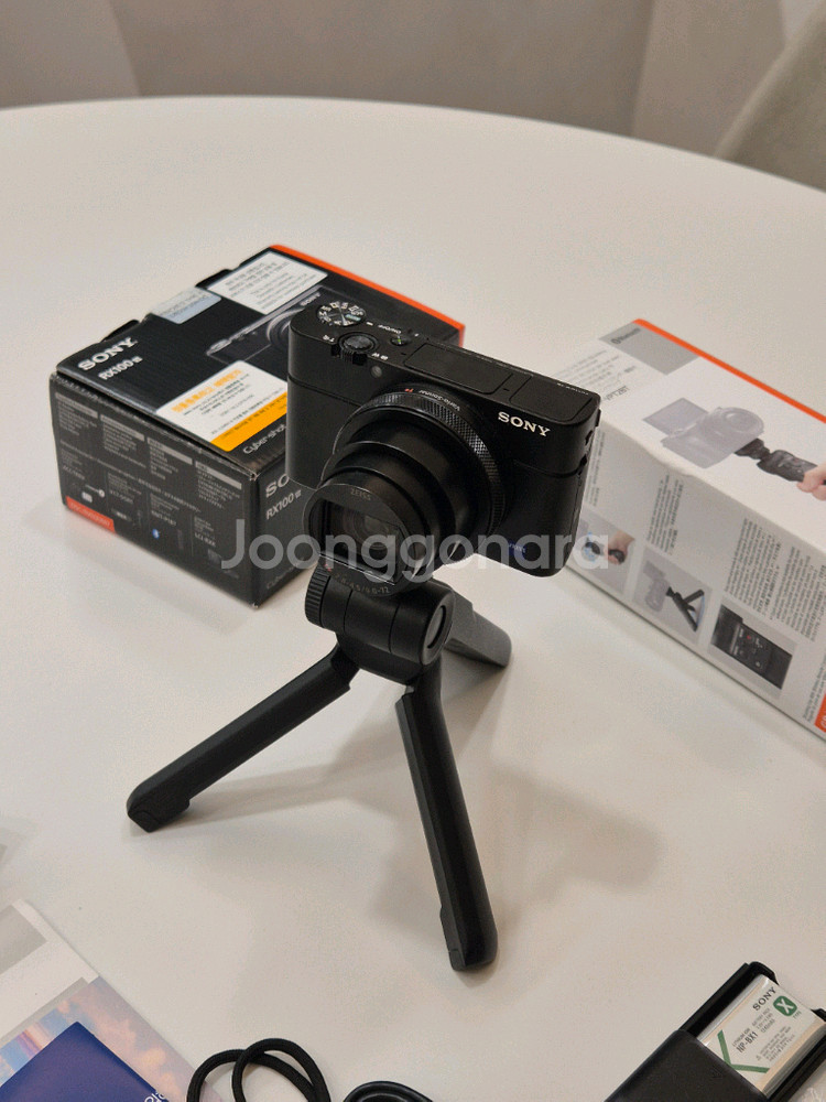 소니 RX100M7 디지털카메라 슈팅그립 추가배터리 박스 풀셋--8
