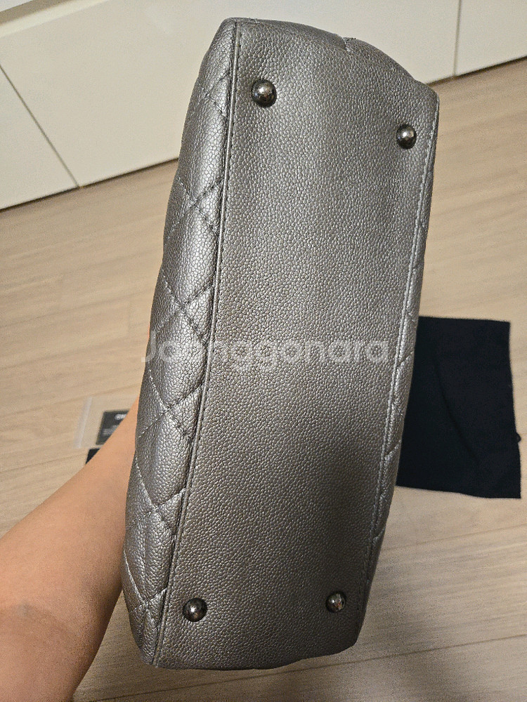 정품)샤넬 타임리스 턴락 캐비어 숄더백--9