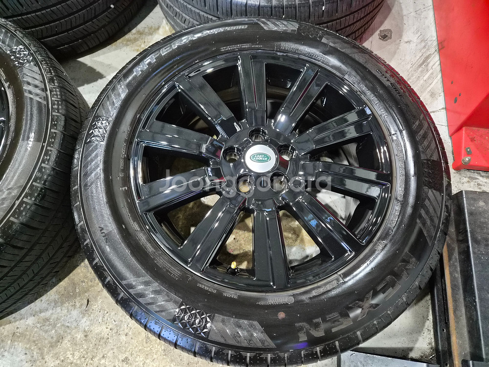 랜드로버 디스커버리4 19인치 순정 휠타이어 판매합니다--1