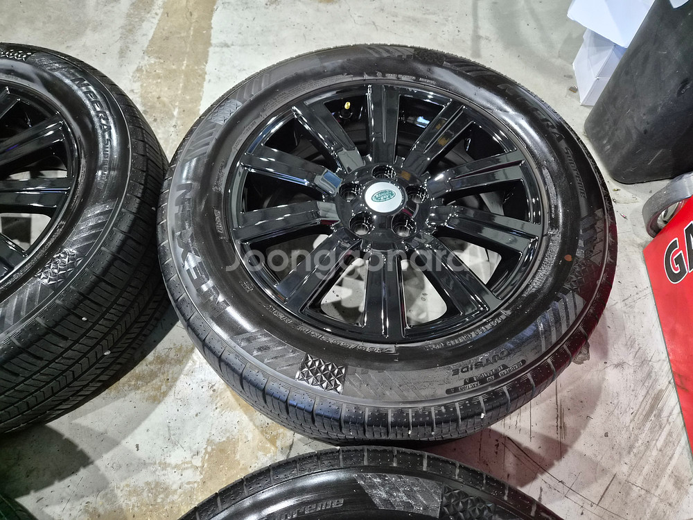 랜드로버 디스커버리4 19인치 순정 휠타이어 판매합니다--2