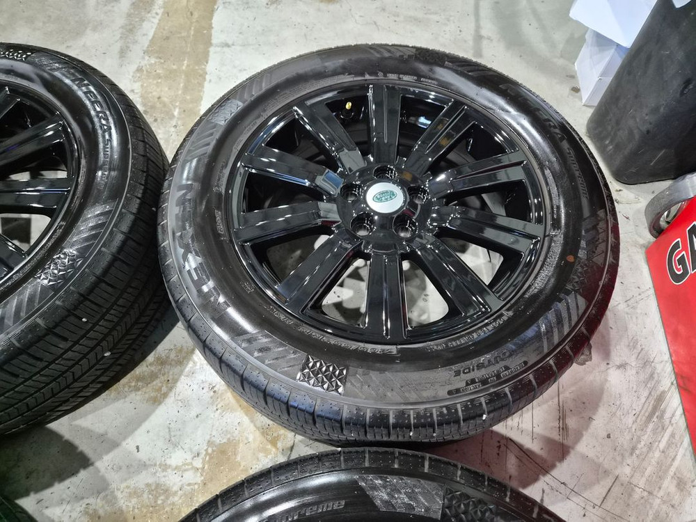 랜드로버 디스커버리4 19인치 순정 휠타이어 판매합니다--2