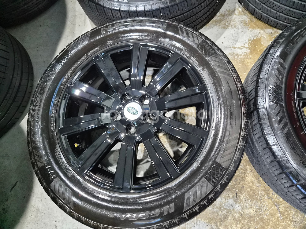 랜드로버 디스커버리4 19인치 순정 휠타이어 판매합니다--4