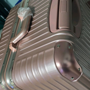 리모와스타일모던캐리어32.28인치