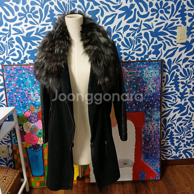 자라 여성 가죽 라이딩 자켓과 모피 자켓--1