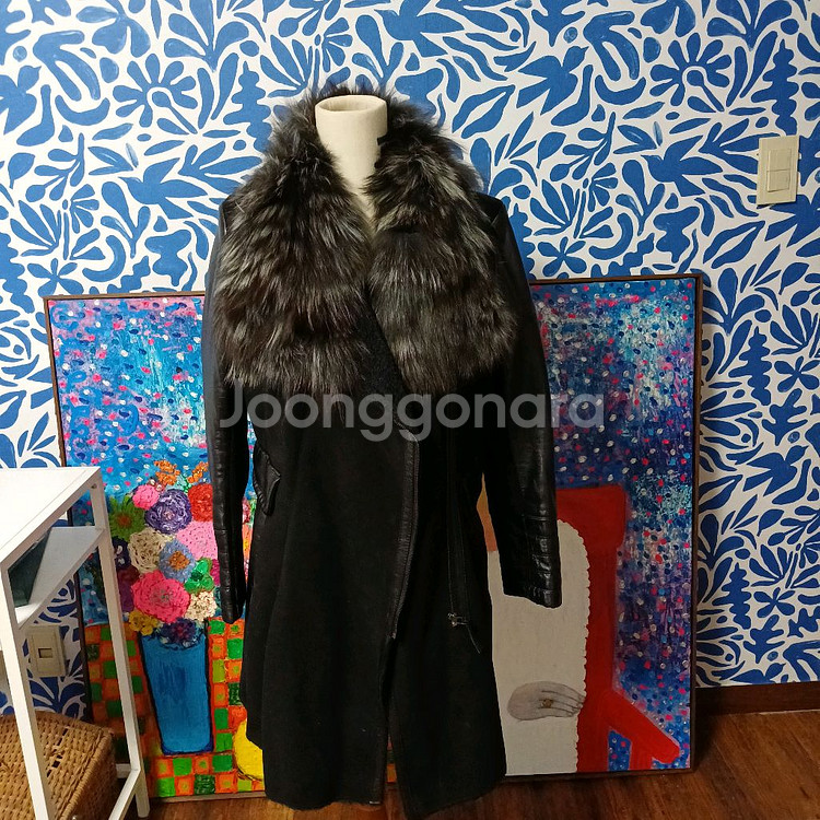 자라 여성 가죽 라이딩 자켓과 모피 자켓--0