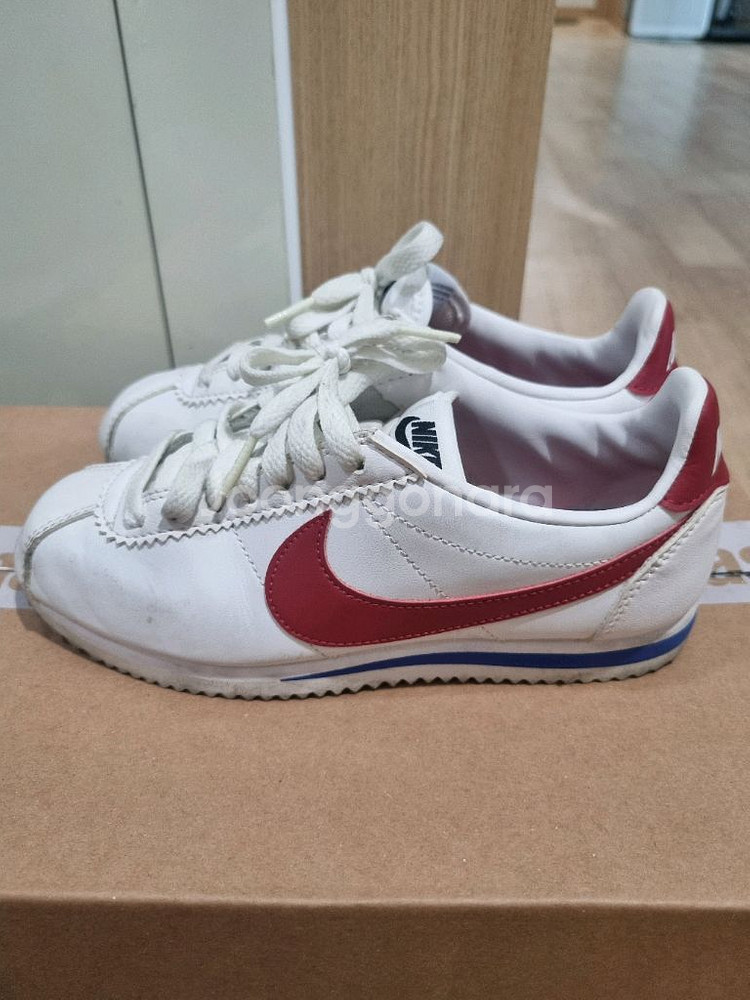 나이키 코르테즈 흰빨 225--0