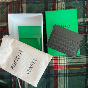 신상)보테가베네타 인트레치아토 피콜로 카드지갑
