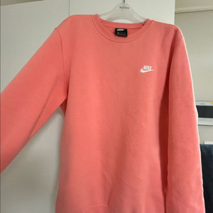 나이키 로고 맨투맨