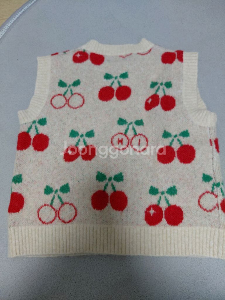 아이러브제이 니트조끼 130사이즈--1