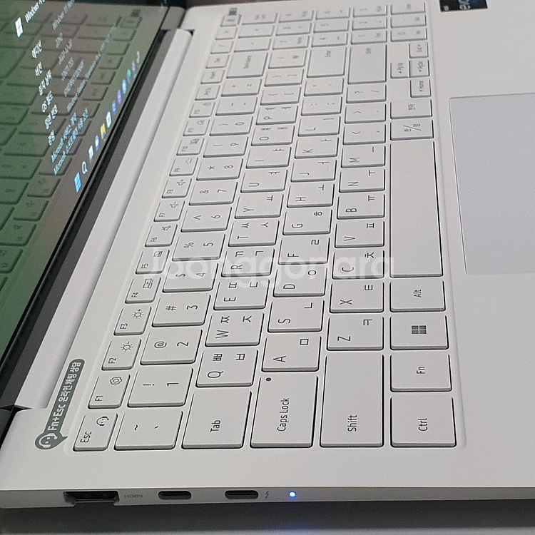 삼성노트북 갤럭시북2프로 nt950xed-kc52s--6