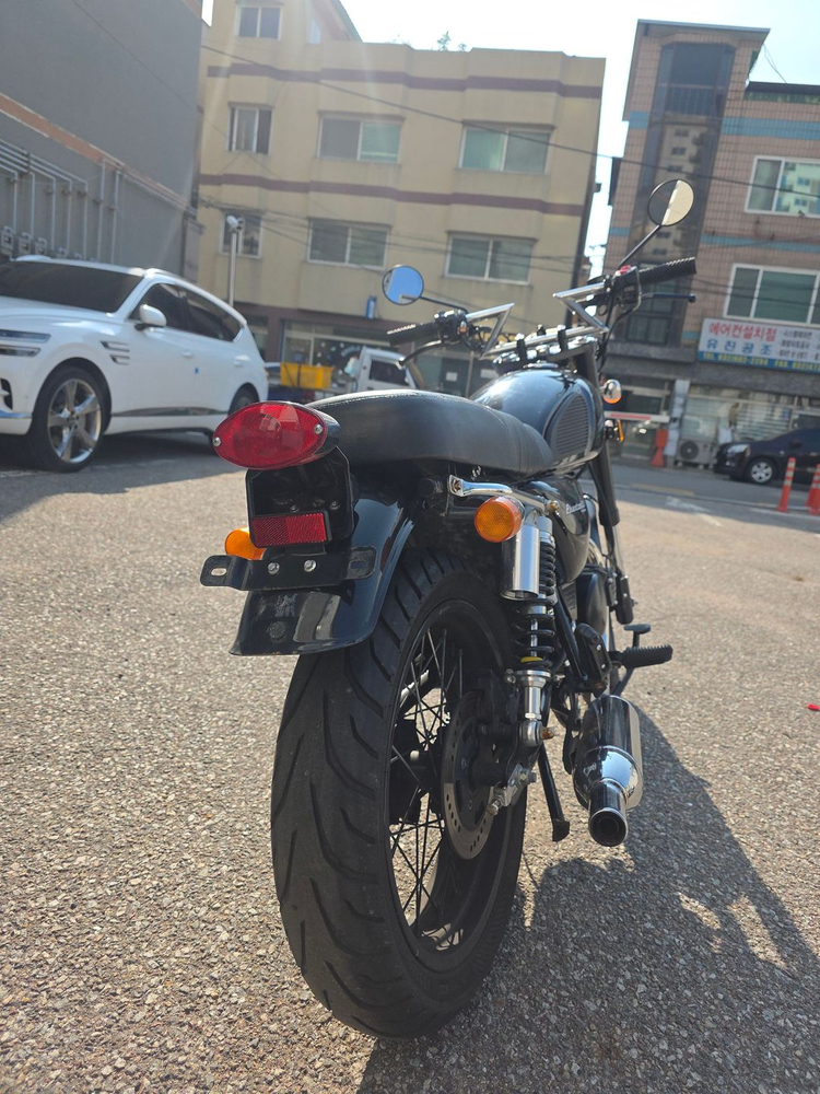 클래식 바이크 엘로이헌터 125S 21년식 1인 신조차량 116키로 주행 차량 이미지