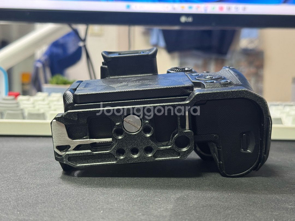 급처) 캐논 EOS R7 + RF-S 18-150 + 스몰리그 케이지--2