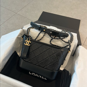 샤넬 가브리엘 호보백 스몰 블랙 새상품 정품 내장칩