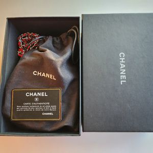 샤넬 캐멜리아 퀼팅 크로스백