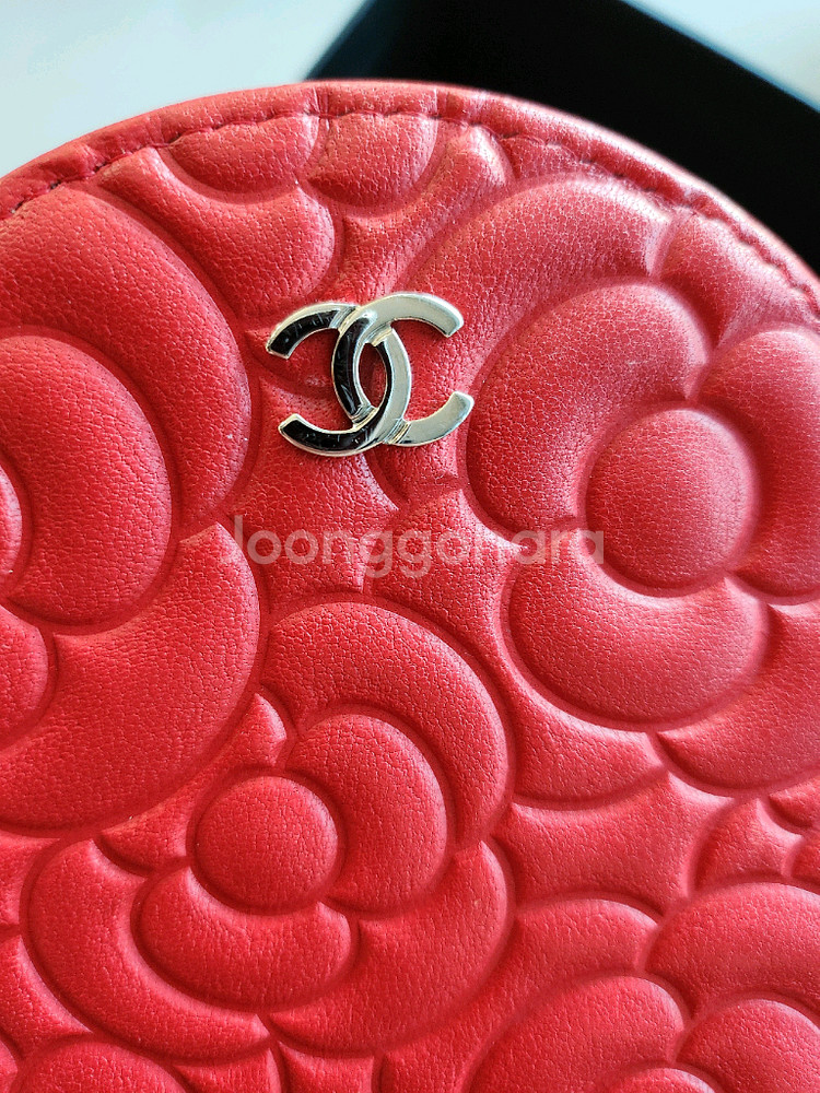 샤넬 캐멜리아 퀼팅 크로스백--3