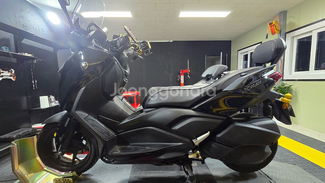 야마하 X Max 300--3