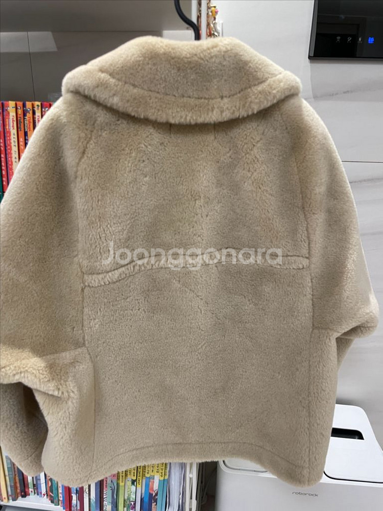 sjsj페이크퍼 자켓--1