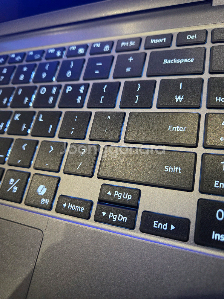 갤럭시북5 프로360 (NT960QHA-K71A) 신품급 + 마우스,스탠드,파우치 증정--1