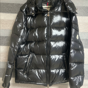 몽클레어 남성 패딩점퍼