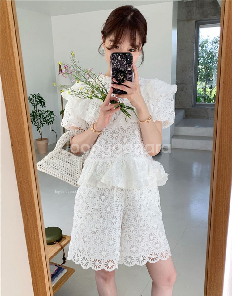 바이씨니 에밀리펀칭 블라우스--0