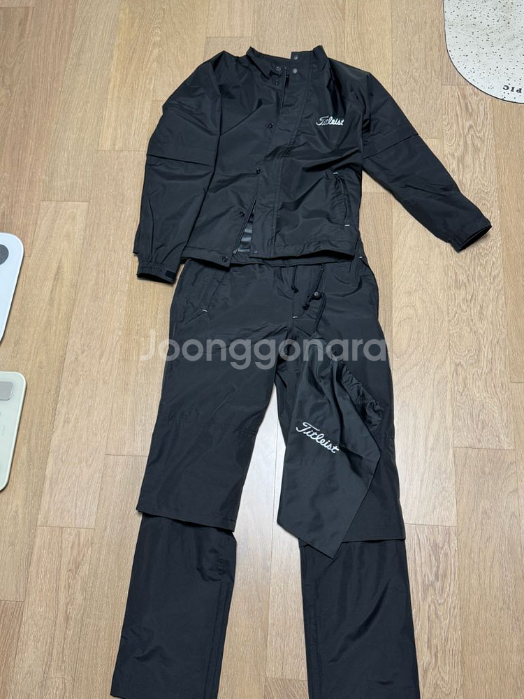 타이틀리스트 바람막이겸 비옷 M사이즈 여성용--0