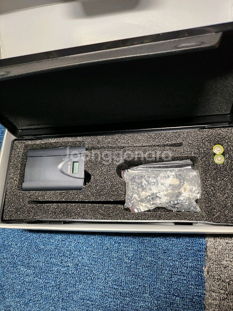 보쉬 LHF 무선 마이크 세트--3