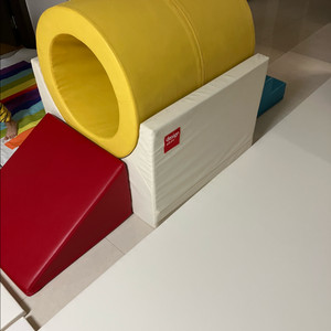 아이들 놀이용 미끄럼틀 세트