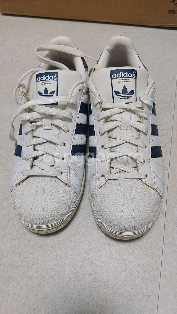 아디다스 슈퍼스타 스니커즈 260--0