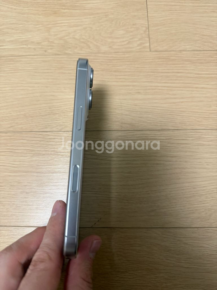 아이폰 16프로 512 화이트 (s급) 팝니다--3