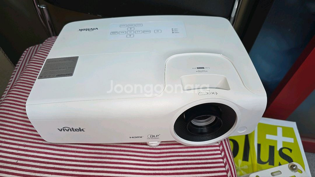 비비텍 빔 프로젝터 bx565 4000안시 판매합니다 스크린 드려요--0