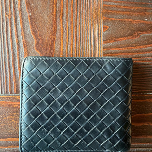 보테가베네타 인트레치아토 반지갑 팝니다