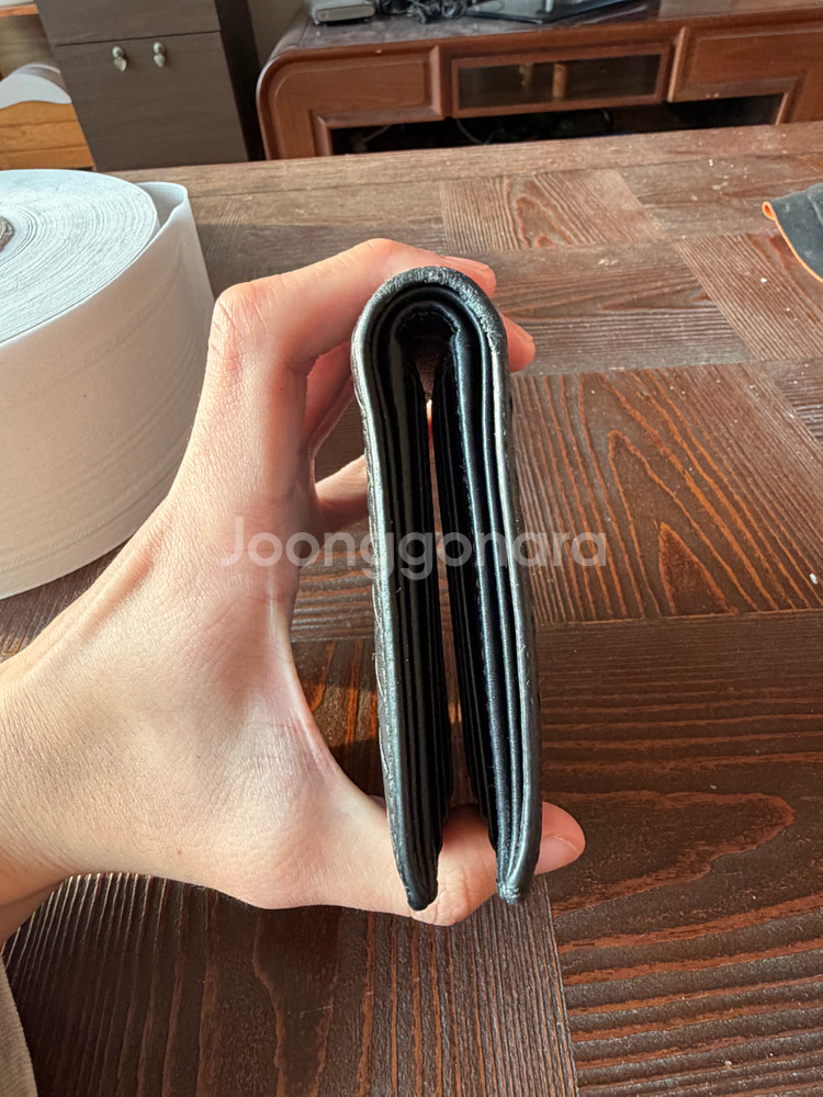 보테가베네타 인트레치아토 반지갑 팝니다--6