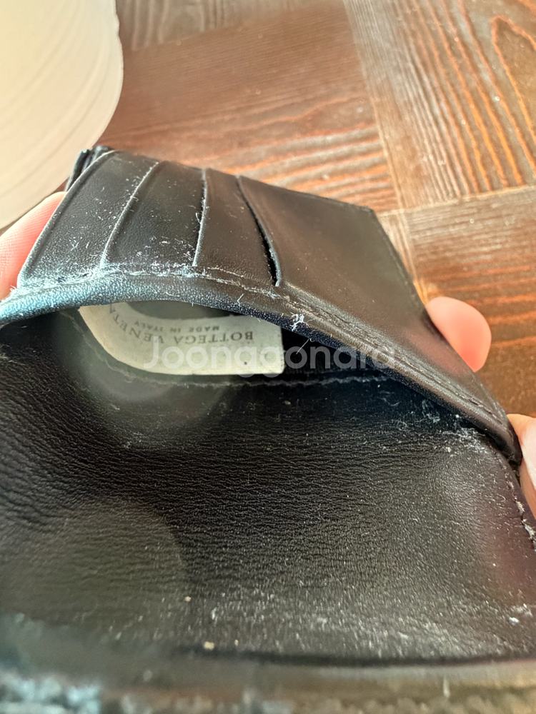 보테가베네타 인트레치아토 반지갑 팝니다--3