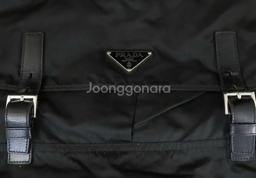 프라다 나일론 메신저백--1