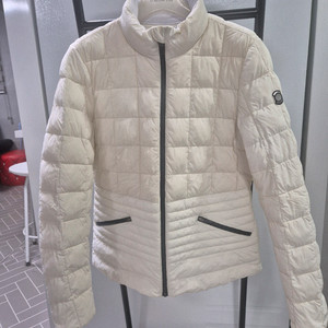 와이드앵글 여성 경량 패딩 점퍼