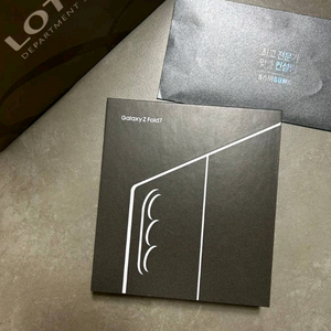 갤럭시 z폴드7 제트블랙 512GB 자급제 미개봉 판매합니다