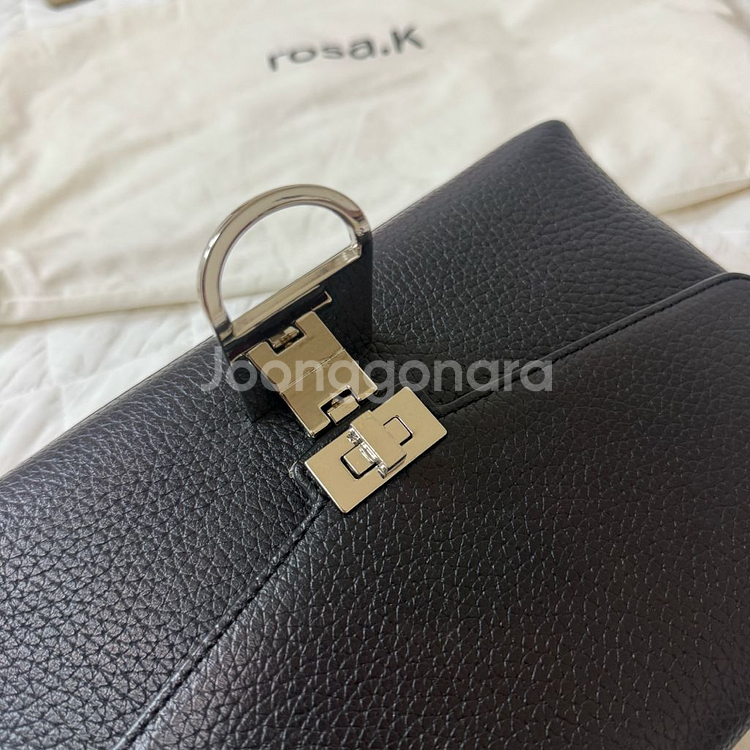 로사케이 프라하 데일리 크로스백 블랙--2