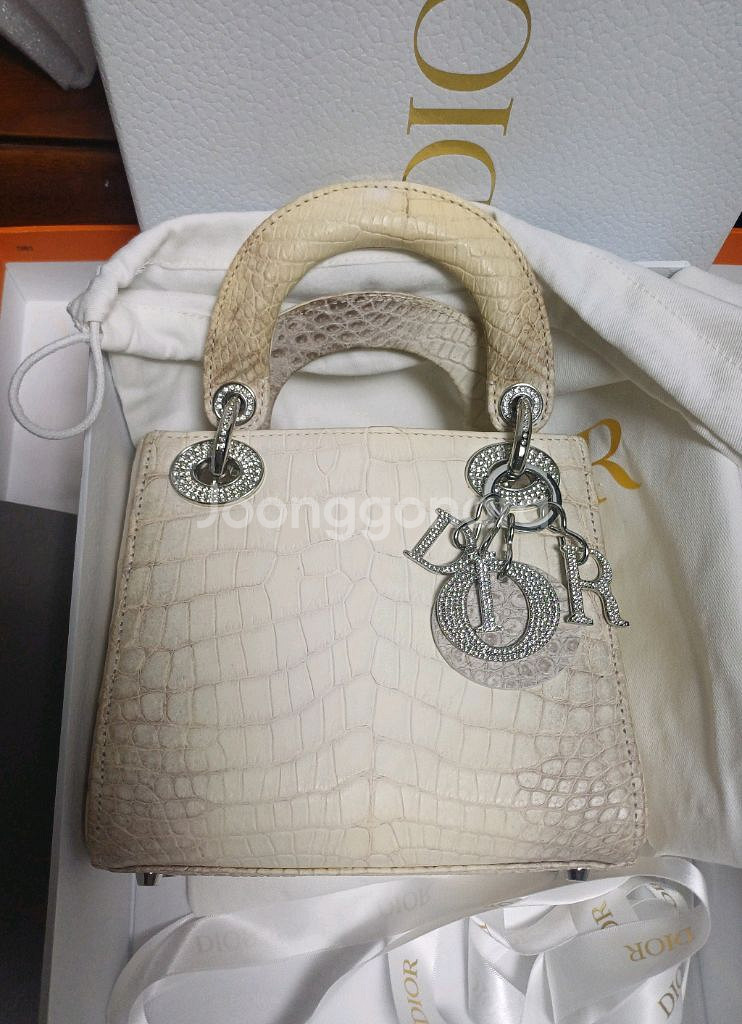 디올 레이디백 미니 히말라야 닐로티쿠스 제작--1
