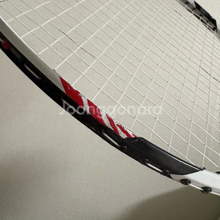 빅터 브레이브 소드 12 4U 배드민턴 라켓 채--1