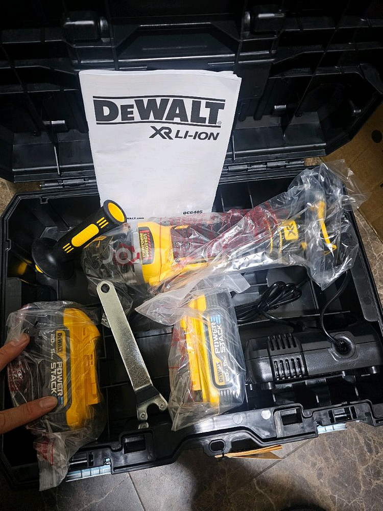 디월트 파워스택 그라인더셋 DCG405H2T 택포--1