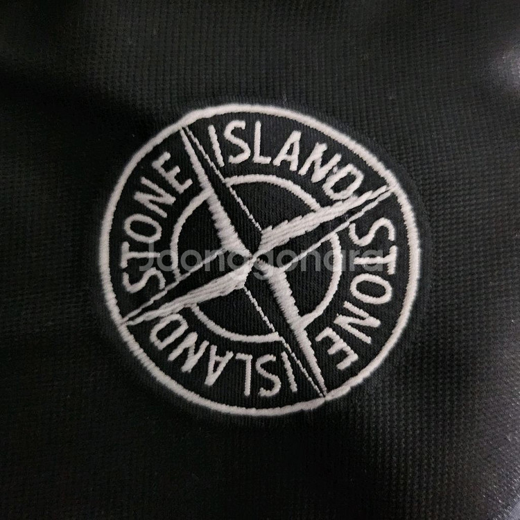 20FW 스톤아일랜드 크링클랩스 후드 패딩 M--3