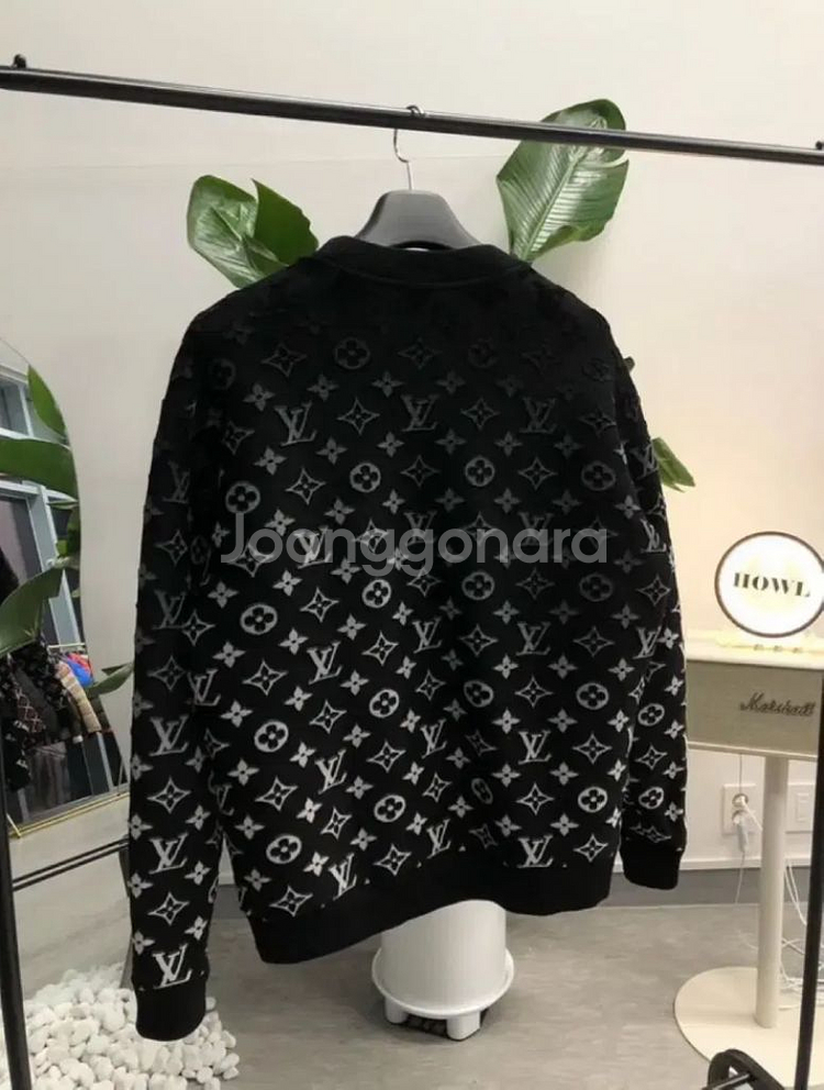 루이비통 그라디언트 필 쿠페 그라디언트 맨투맨 XL--1