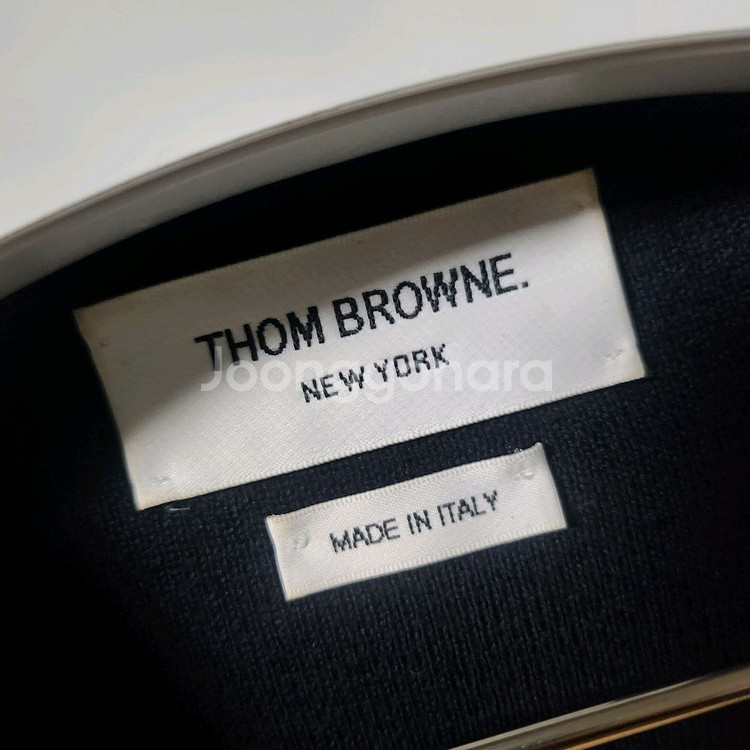 톰브라운 밀라노스티치 금장 가디건 2사이즈--3