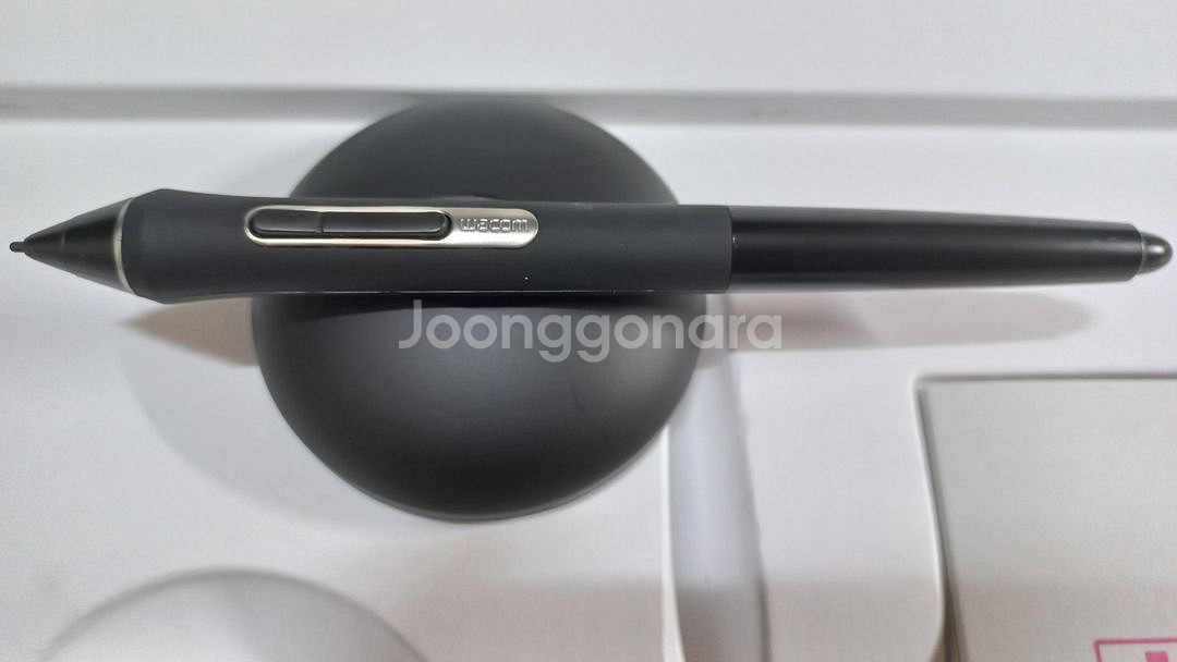 와콤 인튜어스 프로 PTH-660 판 타블렛 팝니다.--5