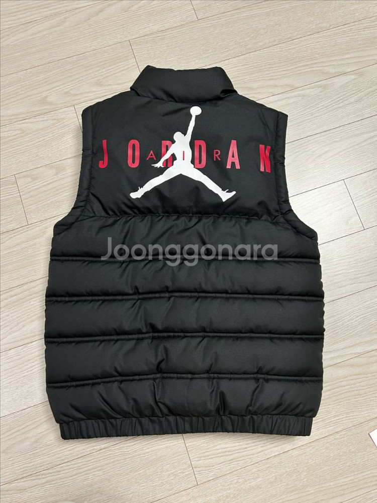 나이키키즈 조던 패딩조끼 S사이즈팔아요(8-10y)--1